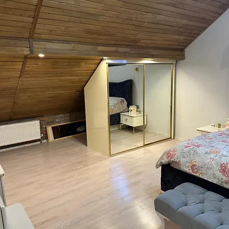 Guemuesler Manastiri Villa Niğde